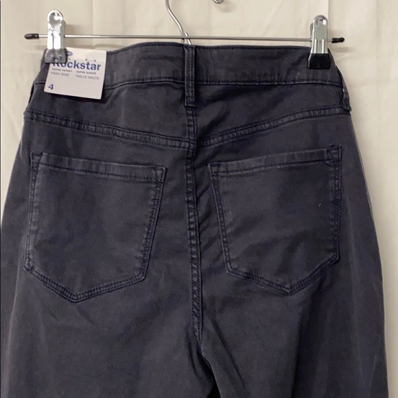 Grey Old Navy Rockstar Super Skinny High Rise Jeans, 4 - Picture 5 of 8